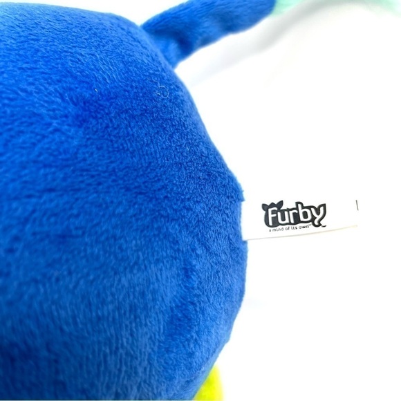 HASBRO Furby Blue Plush Stuffed Toy 8" - Picture 4 of 4